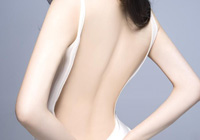 背部吸脂